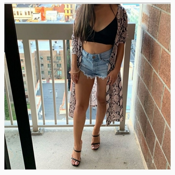 💥NWT - Pink Snakeprint Kimono / Cardigan / … - Picture 2 of 6